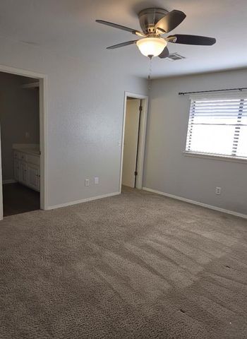 1332 Chimney Hill Road, Yukon, OK 73099