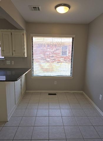 1332 Chimney Hill Road, Yukon, OK 73099