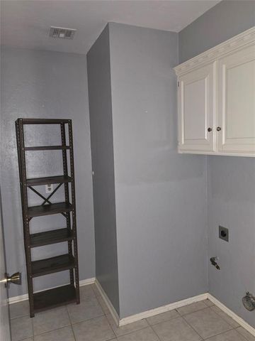 1332 Chimney Hill Road, Yukon, OK 73099