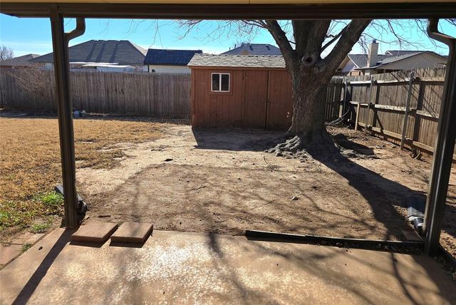 1332 Chimney Hill Road, Yukon, OK 73099