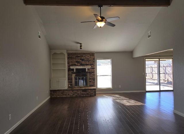 1332 Chimney Hill Road, Yukon, OK 73099