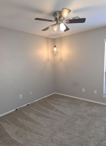 1332 Chimney Hill Road, Yukon, OK 73099