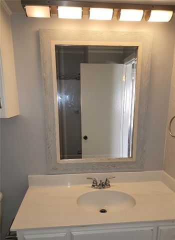 1332 Chimney Hill Road, Yukon, OK 73099