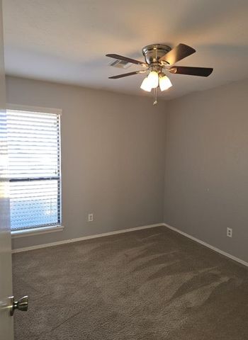 1332 Chimney Hill Road, Yukon, OK 73099