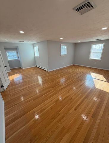 17 Andrew Road, Sagamore Beach, MA 02562