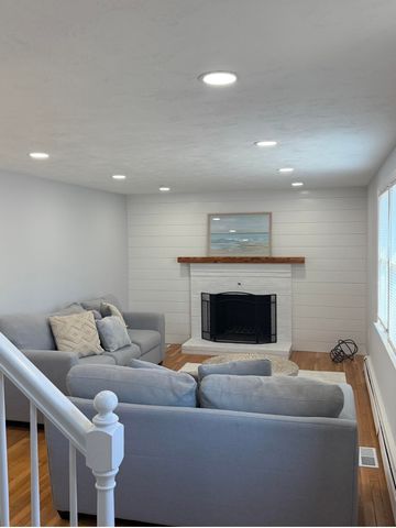 17 Andrew Road, Sagamore Beach, MA 02562