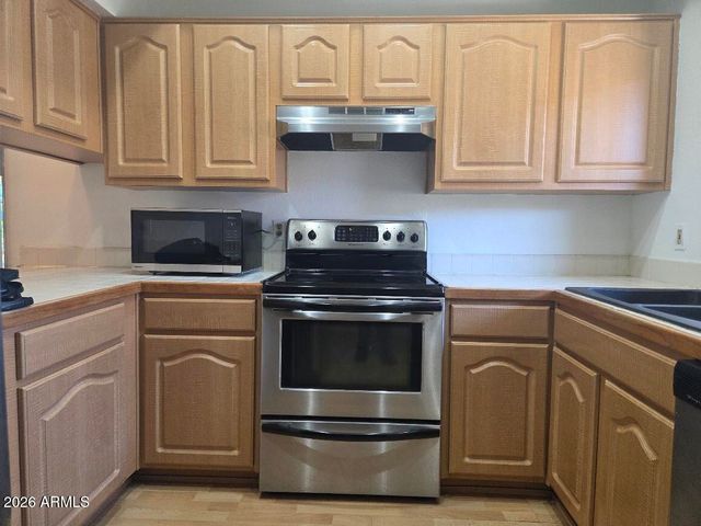 11666 N 28TH Drive 152, Phoenix, AZ 85029