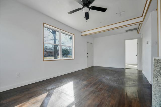 3400 8th Avenue, Fort Worth, TX 76110