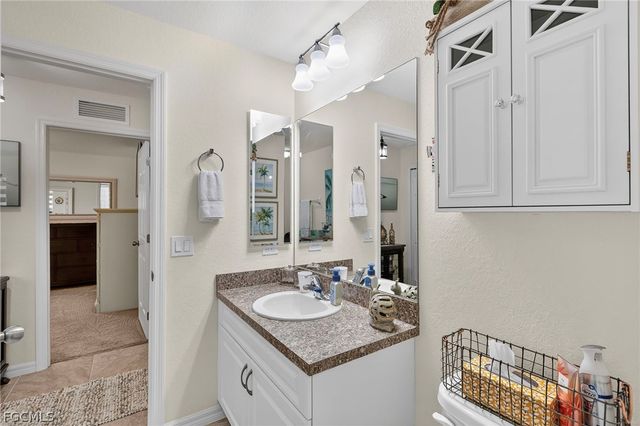 423 NW 7th PL, Cape Coral, FL 33993