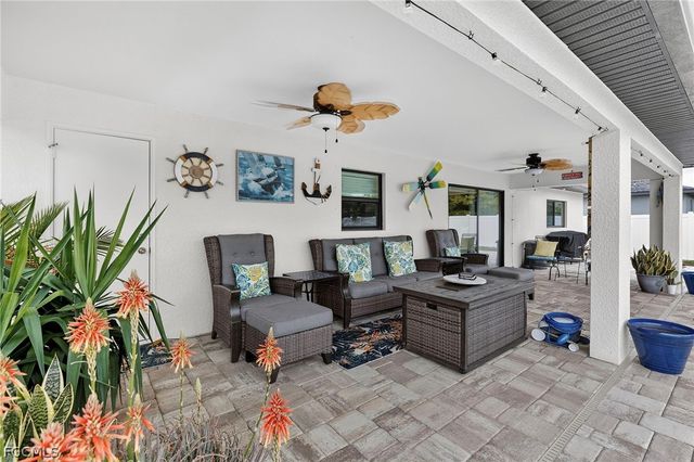 423 NW 7th PL, Cape Coral, FL 33993