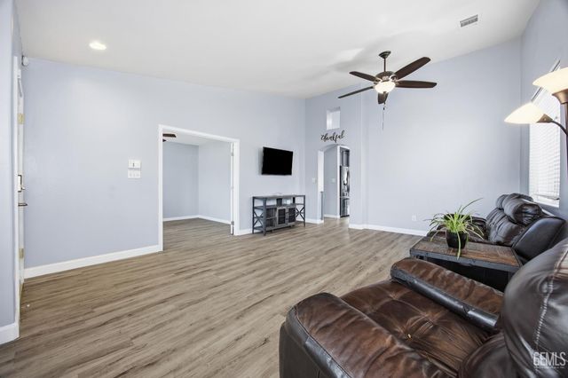 5415 Cherry Creek Lane, Bakersfield, CA 93314