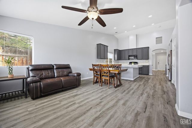 5415 Cherry Creek Lane, Bakersfield, CA 93314