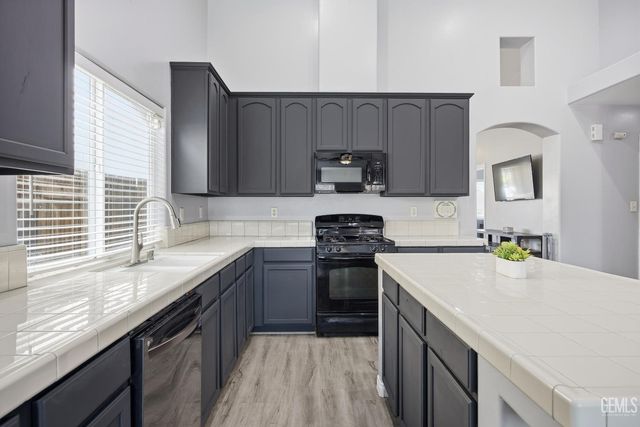 5415 Cherry Creek Lane, Bakersfield, CA 93314