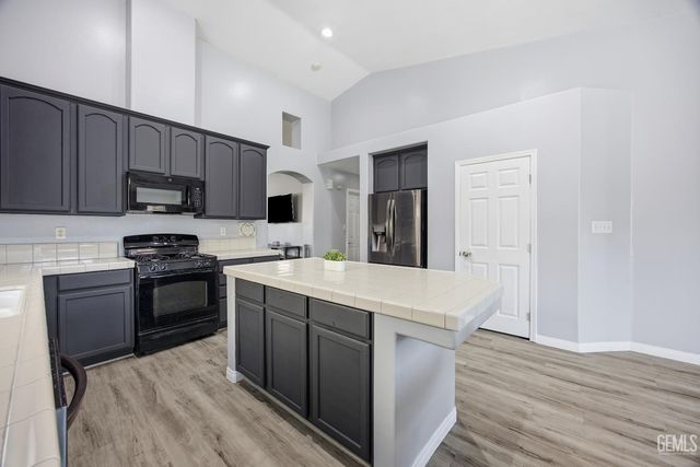 5415 Cherry Creek Lane, Bakersfield, CA 93314