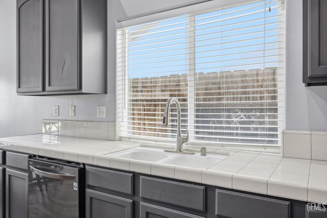 5415 Cherry Creek Lane, Bakersfield, CA 93314