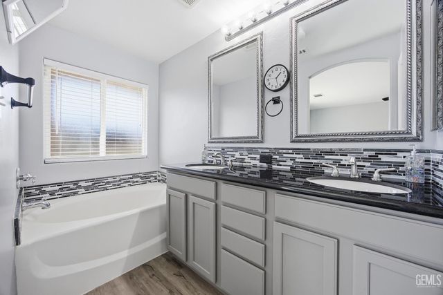 5415 Cherry Creek Lane, Bakersfield, CA 93314