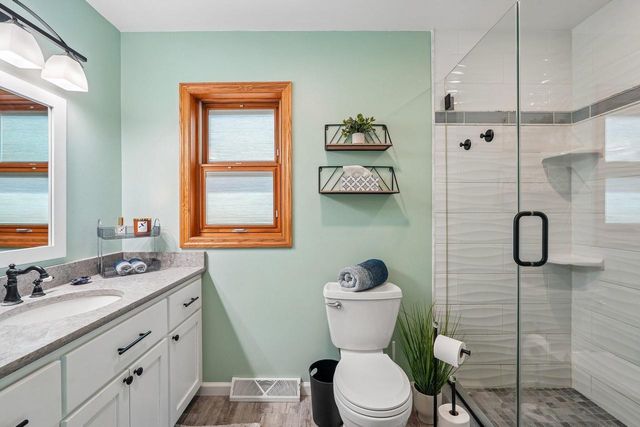 1202 Green Tree ROAD, West Bend, WI 53090