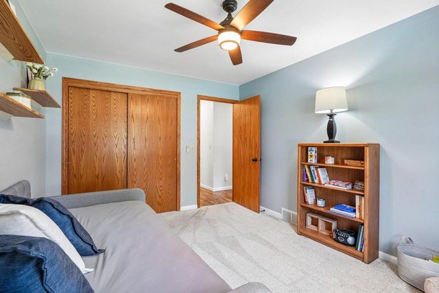 1202 Green Tree ROAD, West Bend, WI 53090
