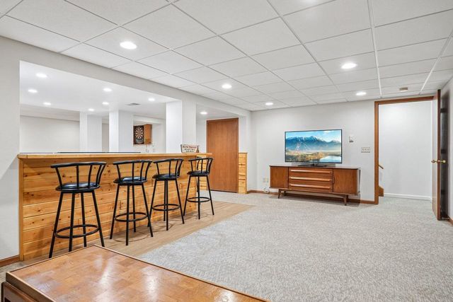 1202 Green Tree ROAD, West Bend, WI 53090