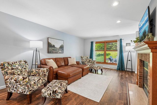 1202 Green Tree ROAD, West Bend, WI 53090