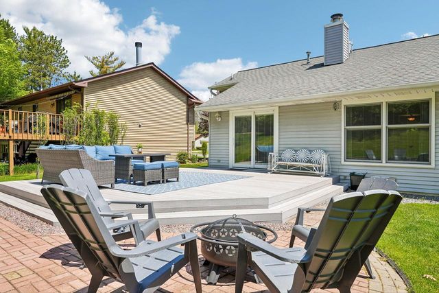 1202 Green Tree ROAD, West Bend, WI 53090