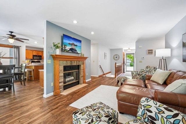 1202 Green Tree ROAD, West Bend, WI 53090