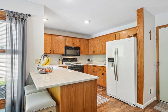 1202 Green Tree ROAD, West Bend, WI 53090