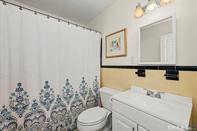 4 Cos Cob Avenue, Greenwich, CT 06807