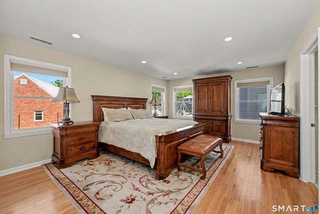 4 Cos Cob Avenue, Greenwich, CT 06807