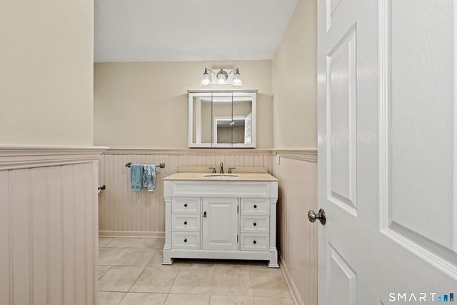 4 Cos Cob Avenue, Greenwich, CT 06807