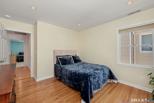 4 Cos Cob Avenue, Greenwich, CT 06807