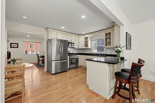4 Cos Cob Avenue, Greenwich, CT 06807