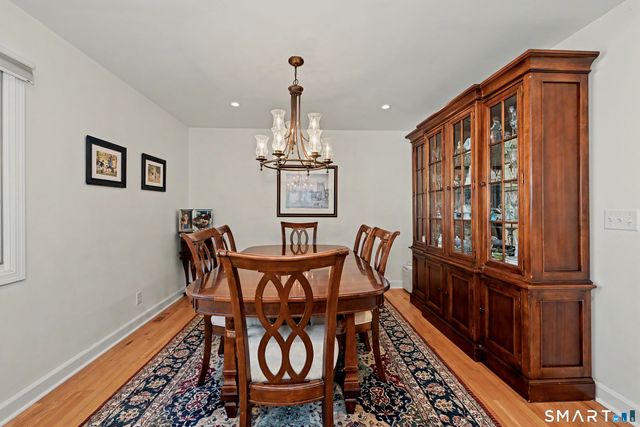 4 Cos Cob Avenue, Greenwich, CT 06807