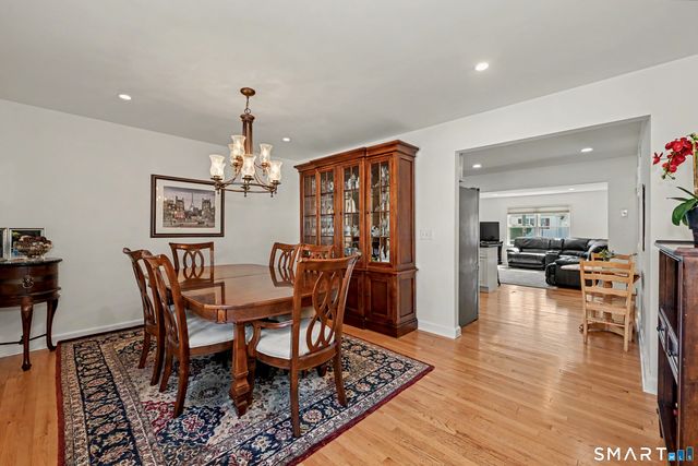 4 Cos Cob Avenue, Greenwich, CT 06807