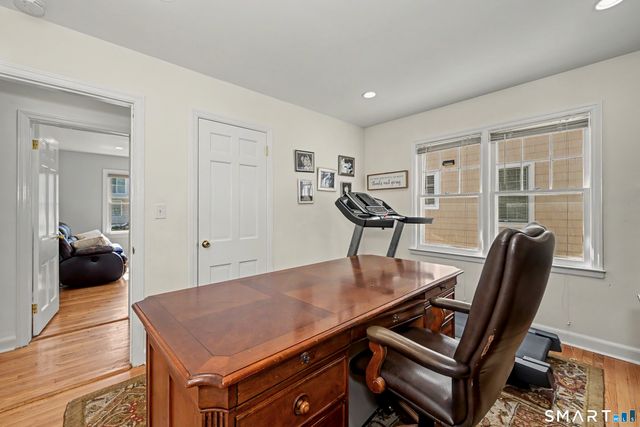 4 Cos Cob Avenue, Greenwich, CT 06807