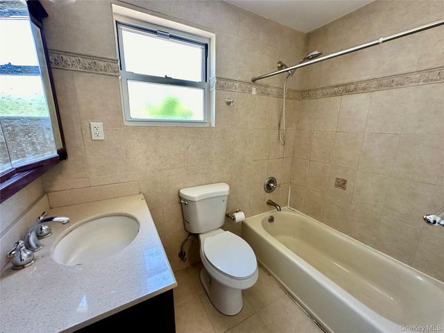 213-49 39th Avenue 1st Fl, Bayside, NY 11361