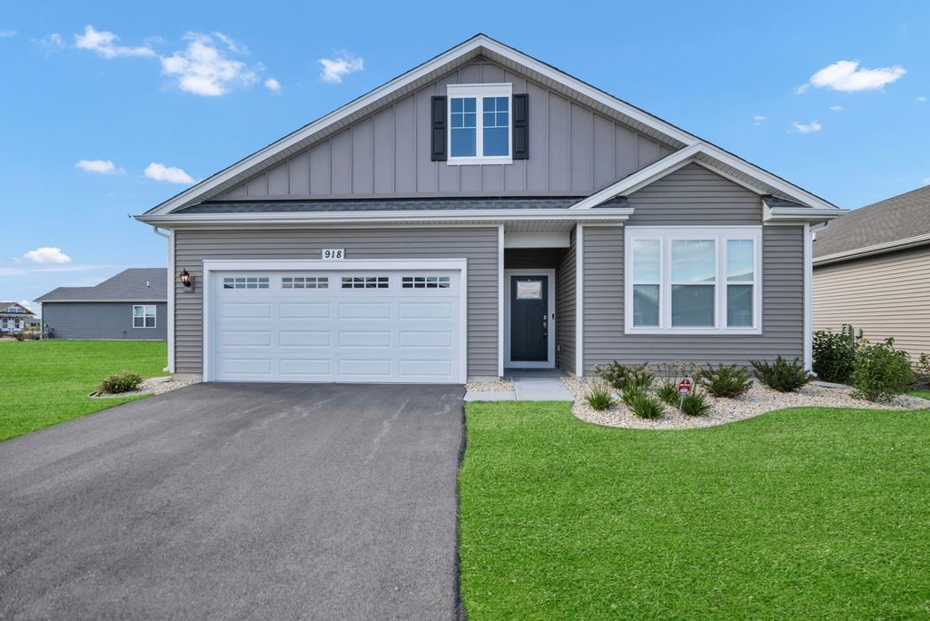 918 Plateau Drive, Pingree Grove, IL 60140