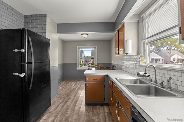 2119 White Avenue, Lincoln Park, MI 48146