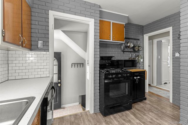 2119 White Avenue, Lincoln Park, MI 48146