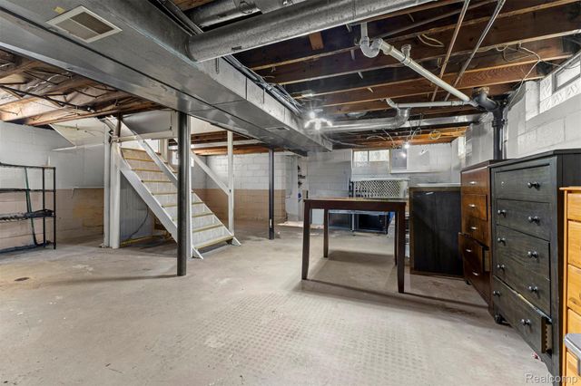 2119 White Avenue, Lincoln Park, MI 48146