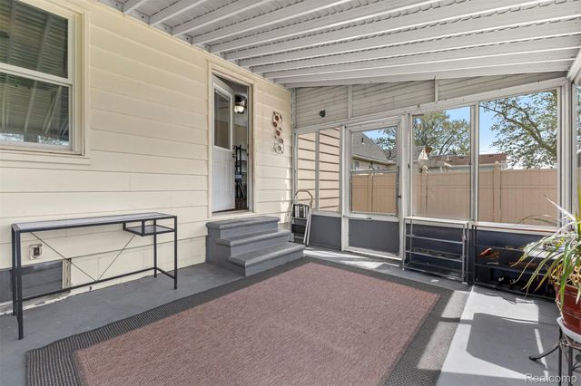 2119 White Avenue, Lincoln Park, MI 48146