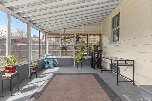 2119 White Avenue, Lincoln Park, MI 48146