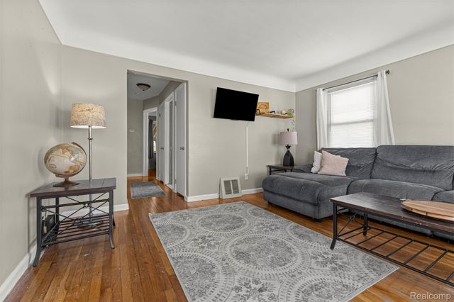 2119 White Avenue, Lincoln Park, MI 48146