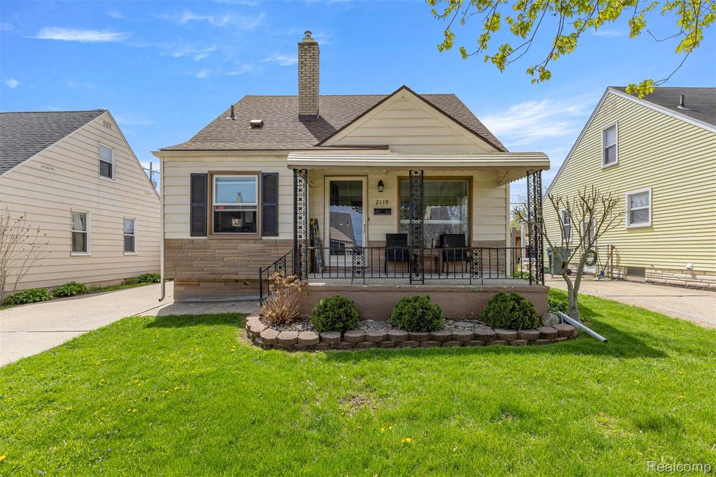 2119 White Avenue, Lincoln Park, MI 48146