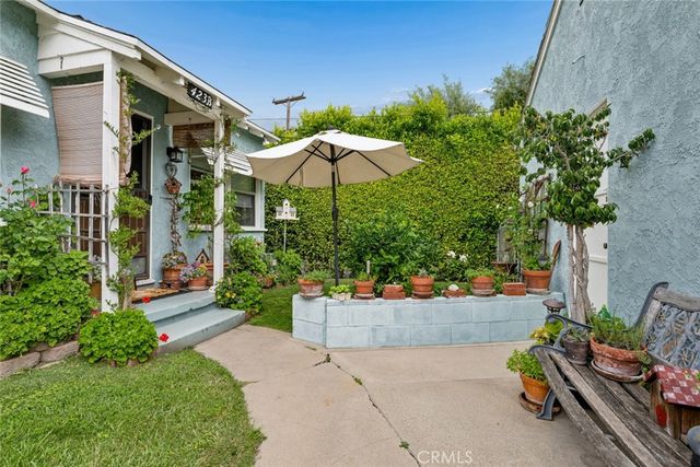 423 Raymond Avenue, Glendale, CA 91201