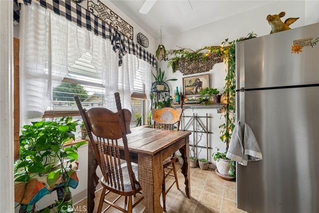 423 Raymond Avenue, Glendale, CA 91201