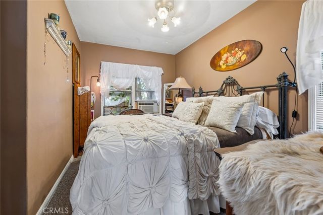 423 Raymond Avenue, Glendale, CA 91201