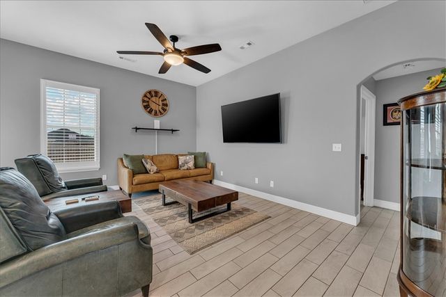 217 Oak Avenue, Gentry, AR 72734