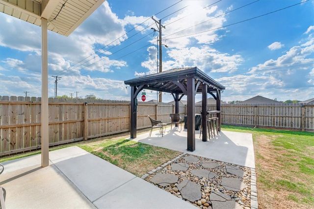 217 Oak Avenue, Gentry, AR 72734