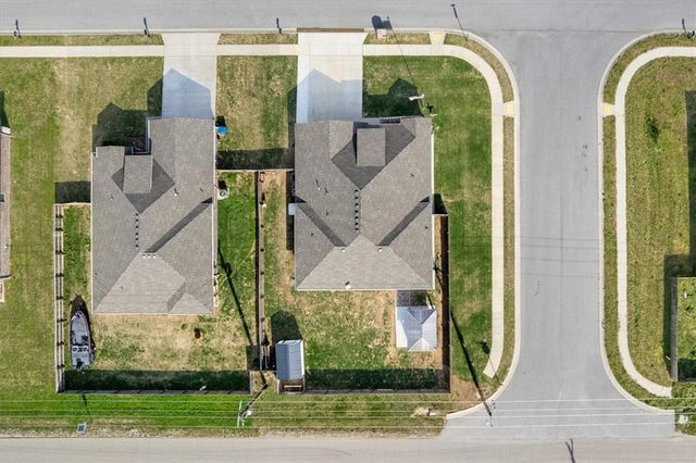 217 Oak Avenue, Gentry, AR 72734